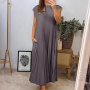 Madora - Elegantes ärmelloses Plisseekleid mit rundem Ausschnitt